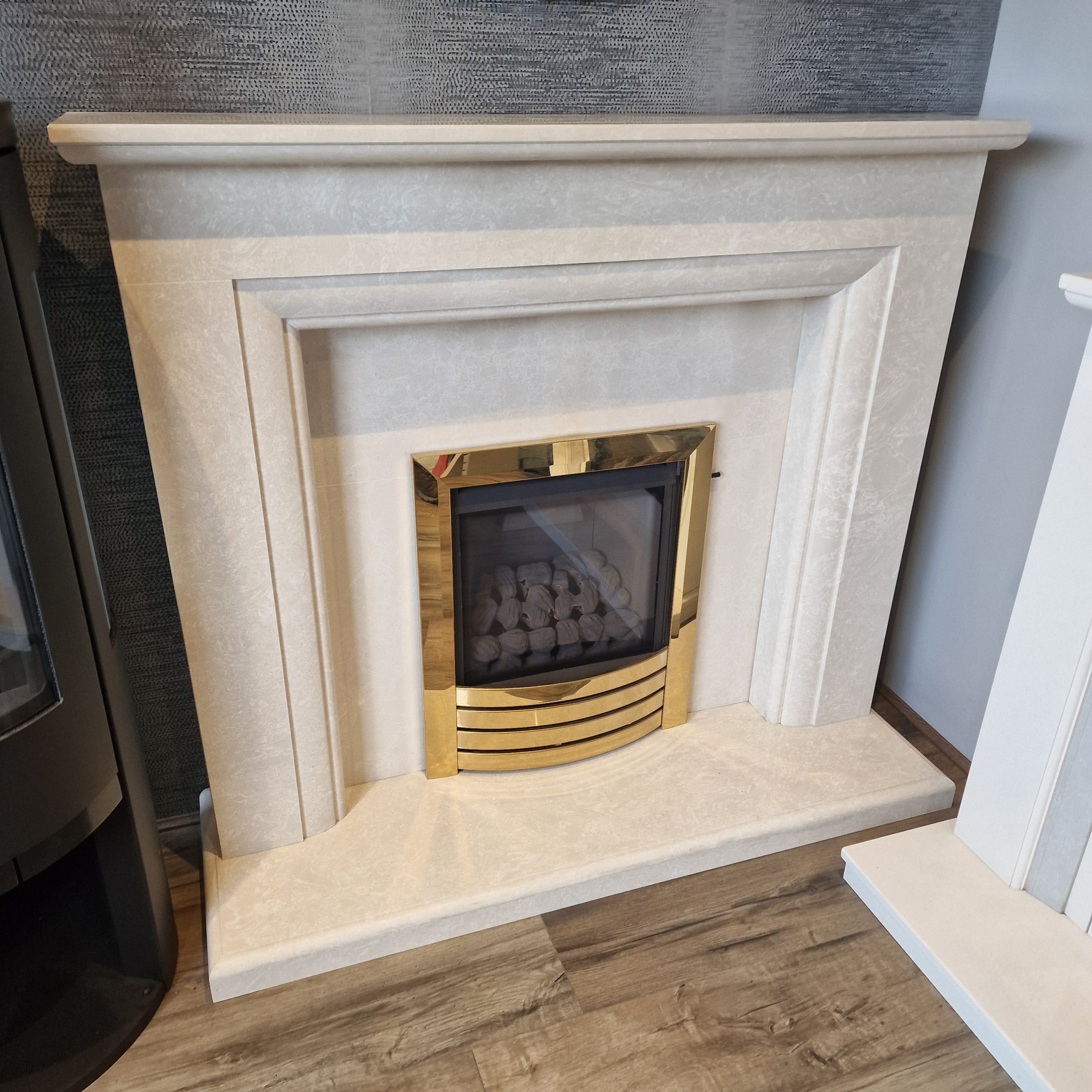 Ex-Display Balanced Flue Fireplace